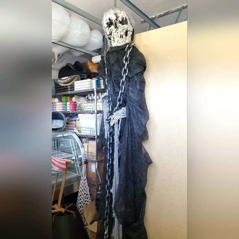 HALLOWEEN HANGING WRAITH